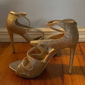 STRAP UP GUESS STILETTOS